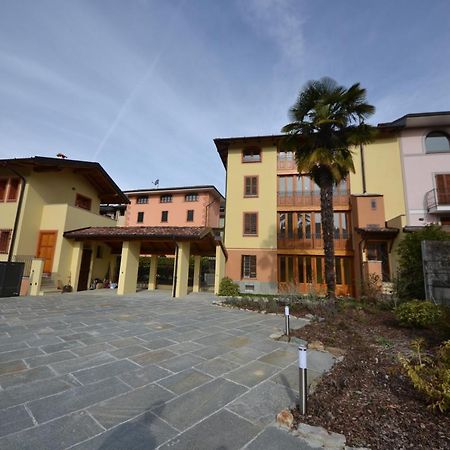 Apartamento Alla Piana Varallo Exterior foto